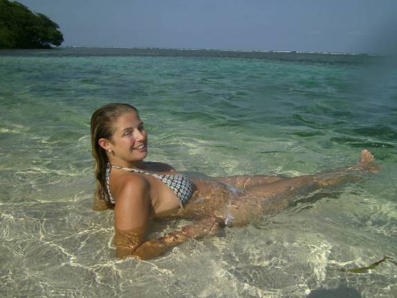 Cenário paradisíaco em ilhota da grande barreira de corais de Belize